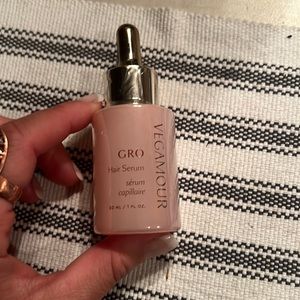 New unopened Vegamour GRO hair serum